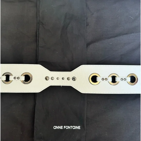 Anne Fontaine Statement Belt - Picture 3 of 14